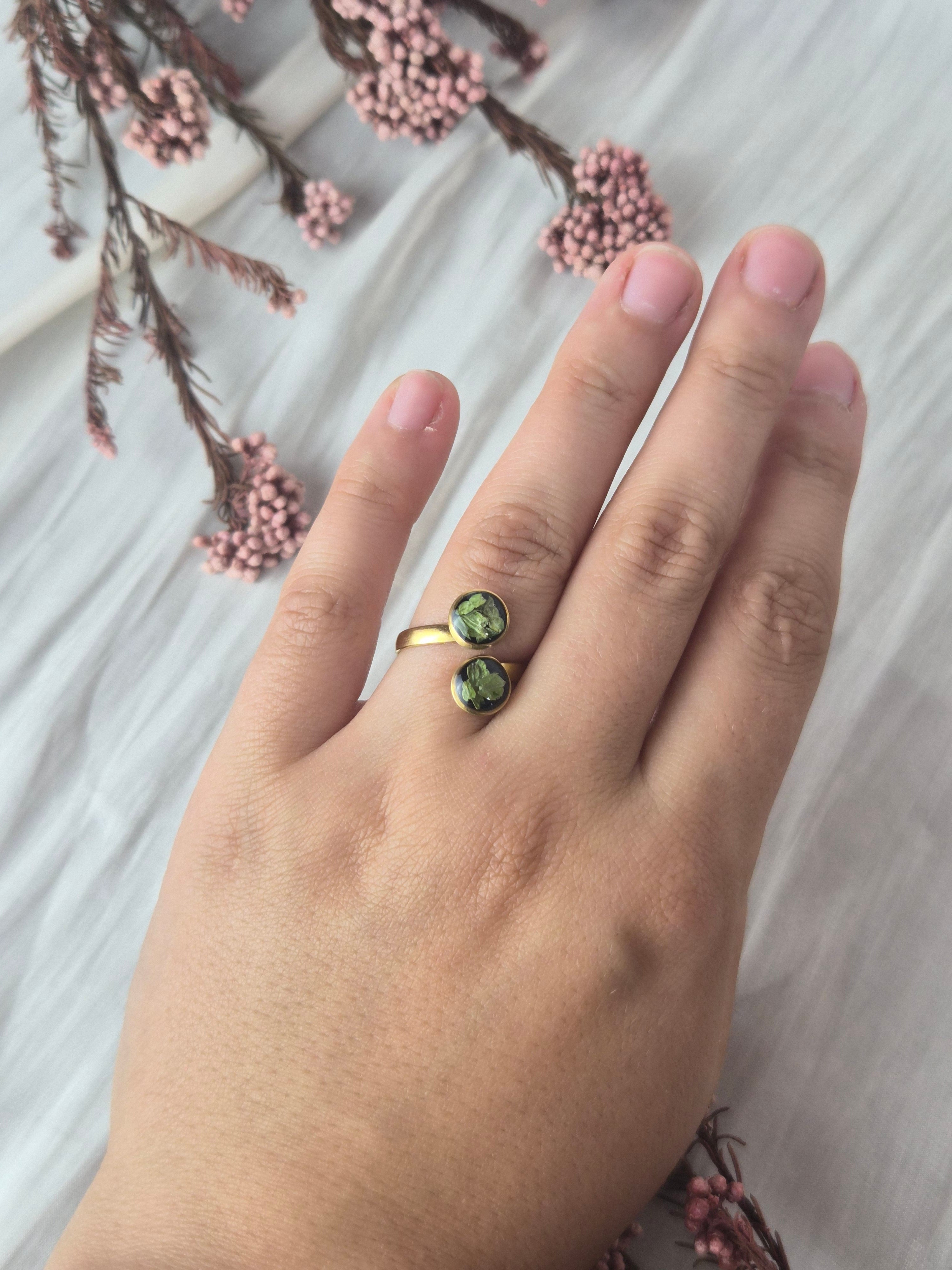 Real Thuja Adjustable Ring – Handmade Botanical Jewelry 🌿