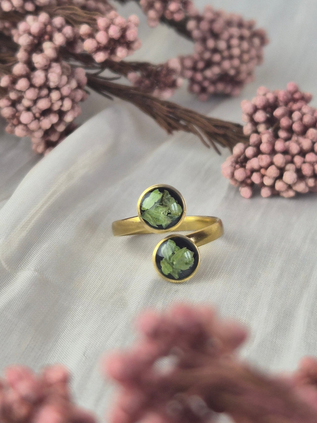 Real Thuja Adjustable Ring – Handmade Botanical Jewelry 🌿