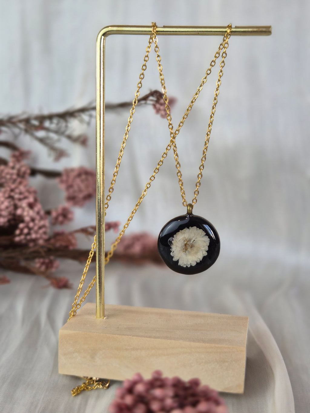 Real White Flower Pendant Necklace