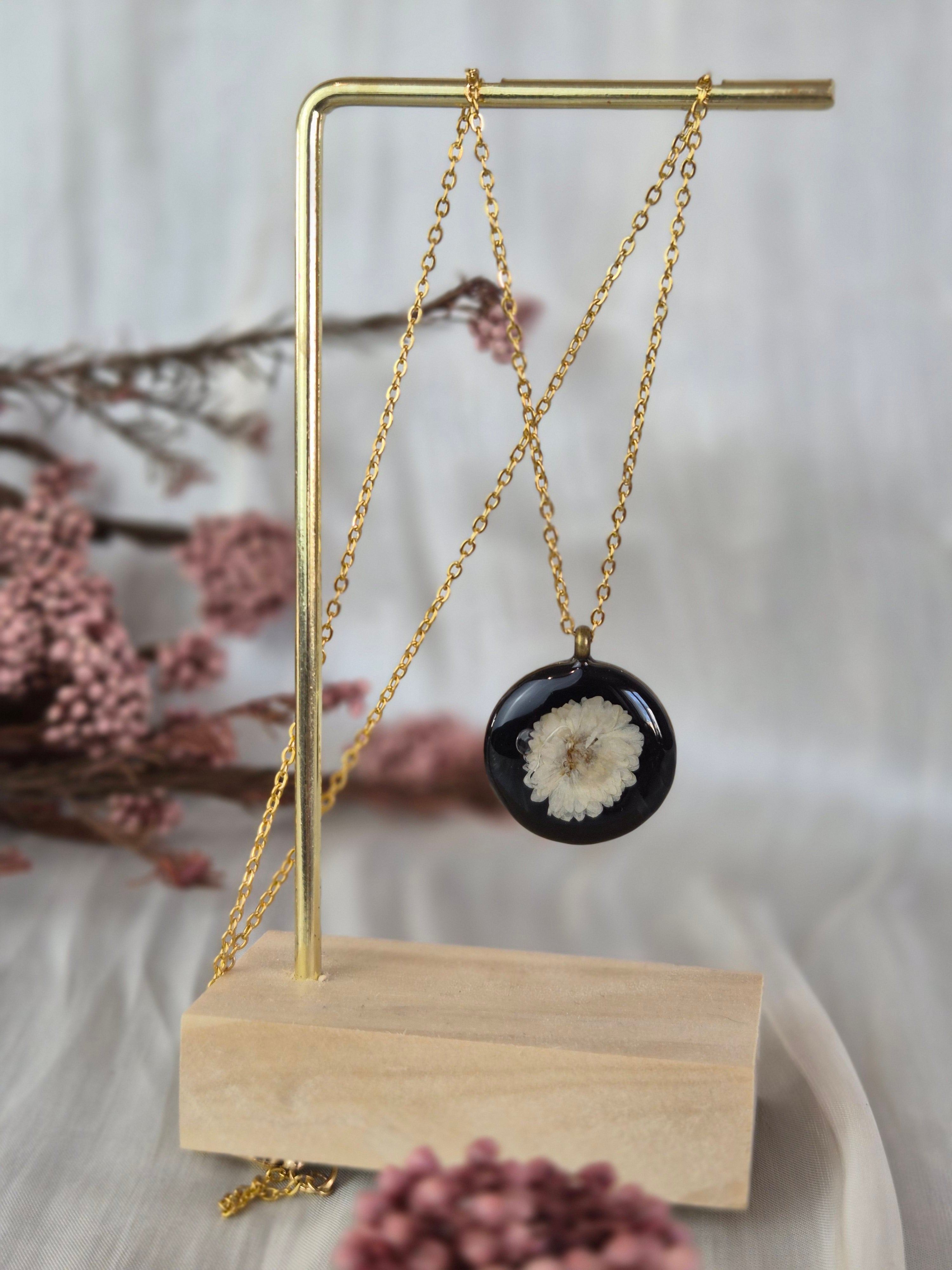 Real White Flower Pendant Necklace