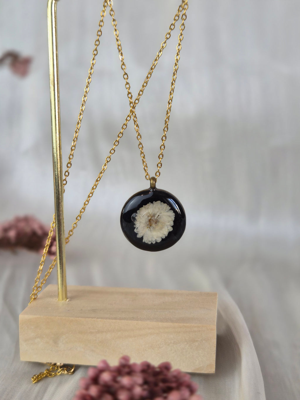 Real White Flower Pendant Necklace