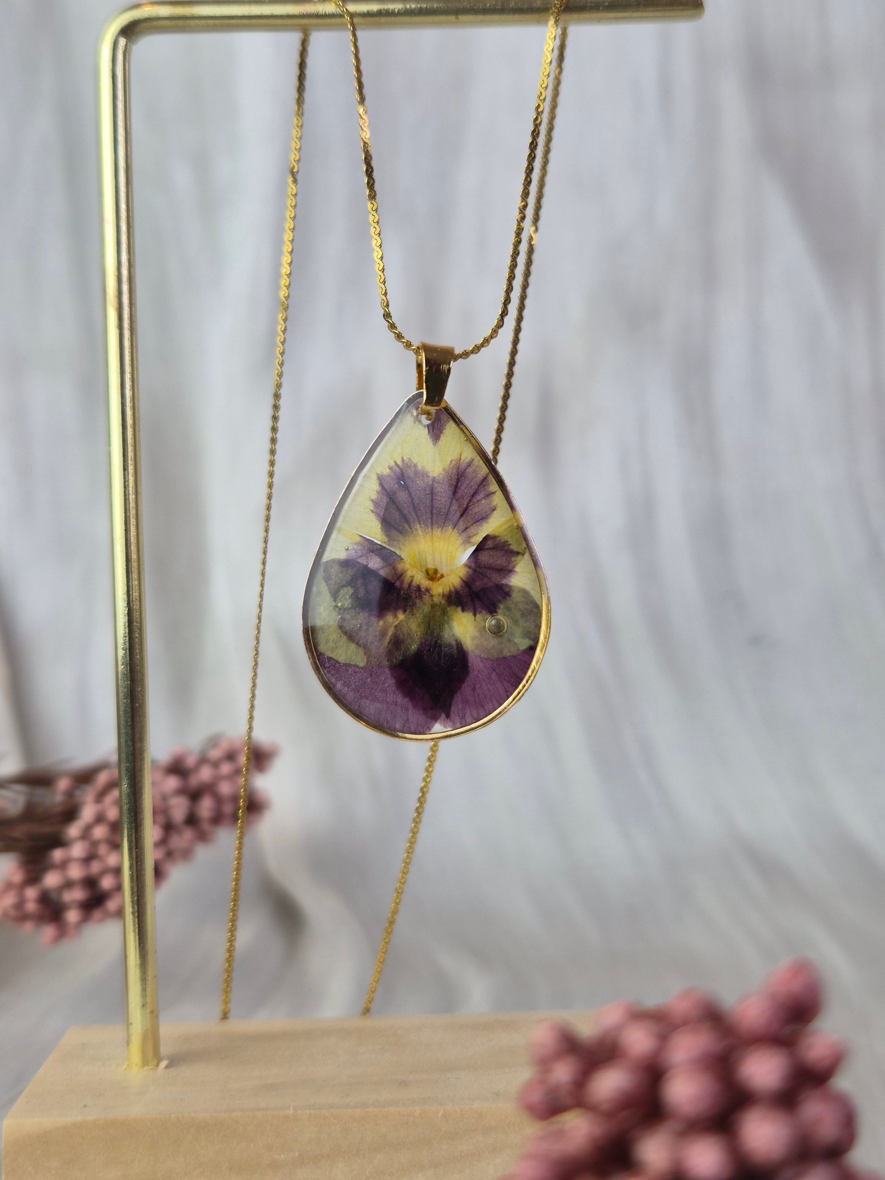 Real Pansy Resin Pendant